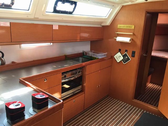 Bavaria Cruiser 46 — photo 2