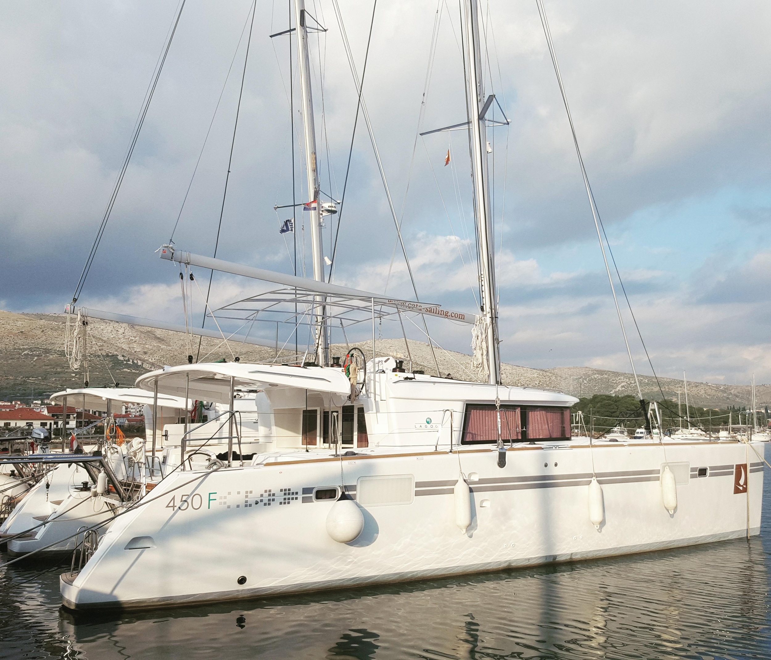 Lagoon 450 F Luxury — photo 1