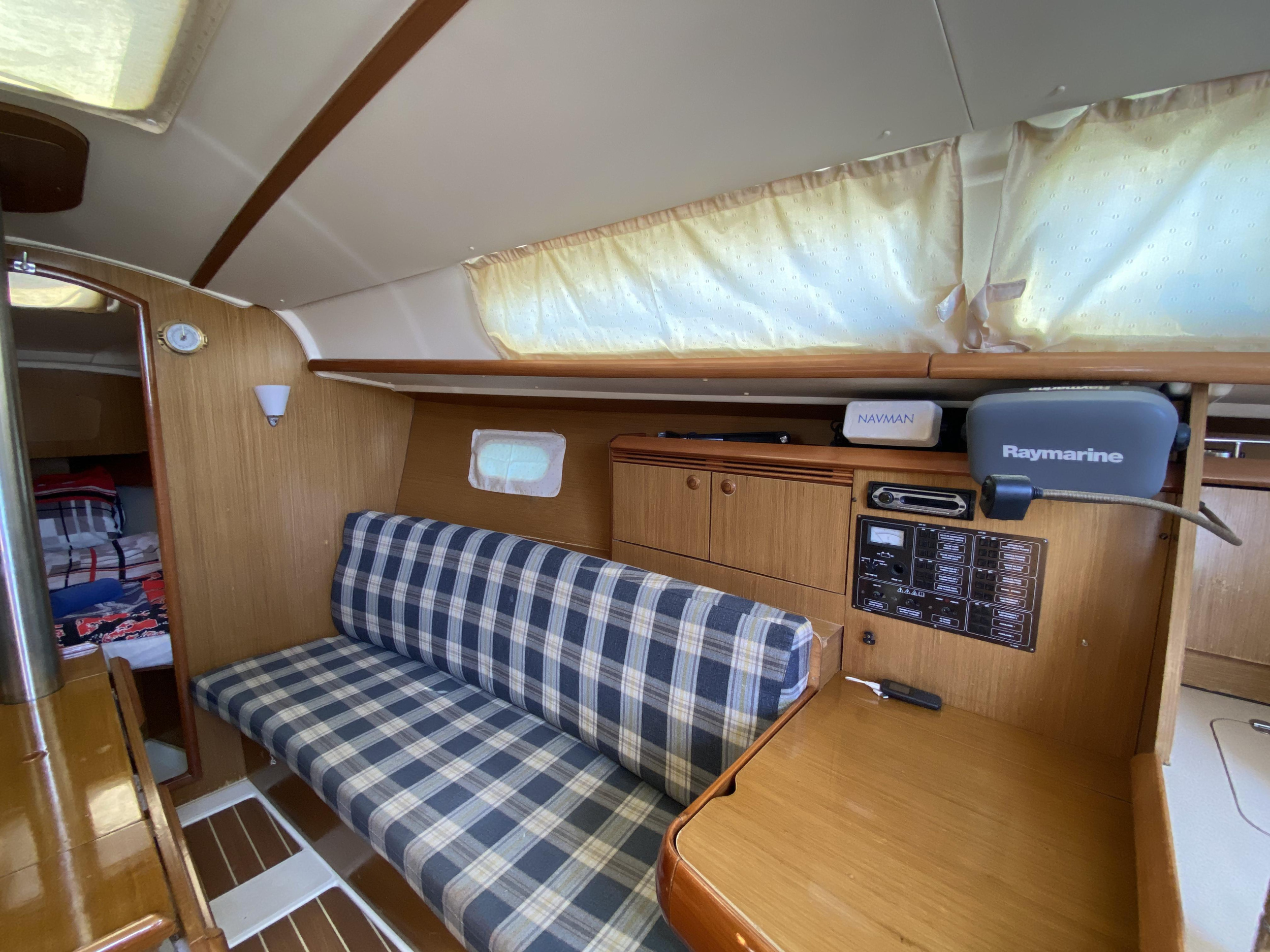Sun Odyssey 32 i — photo 2