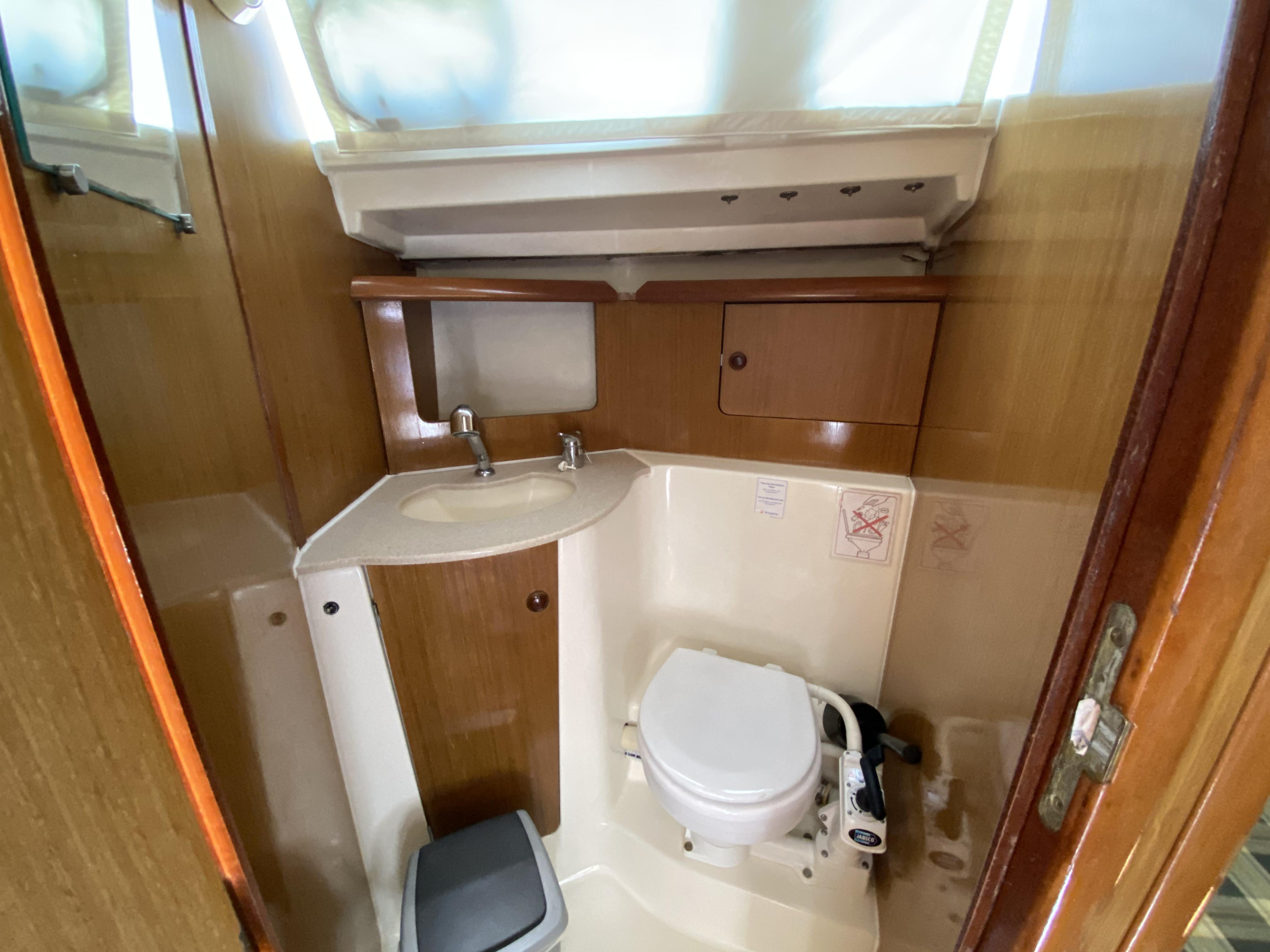 Sun Odyssey 32 i — photo 13