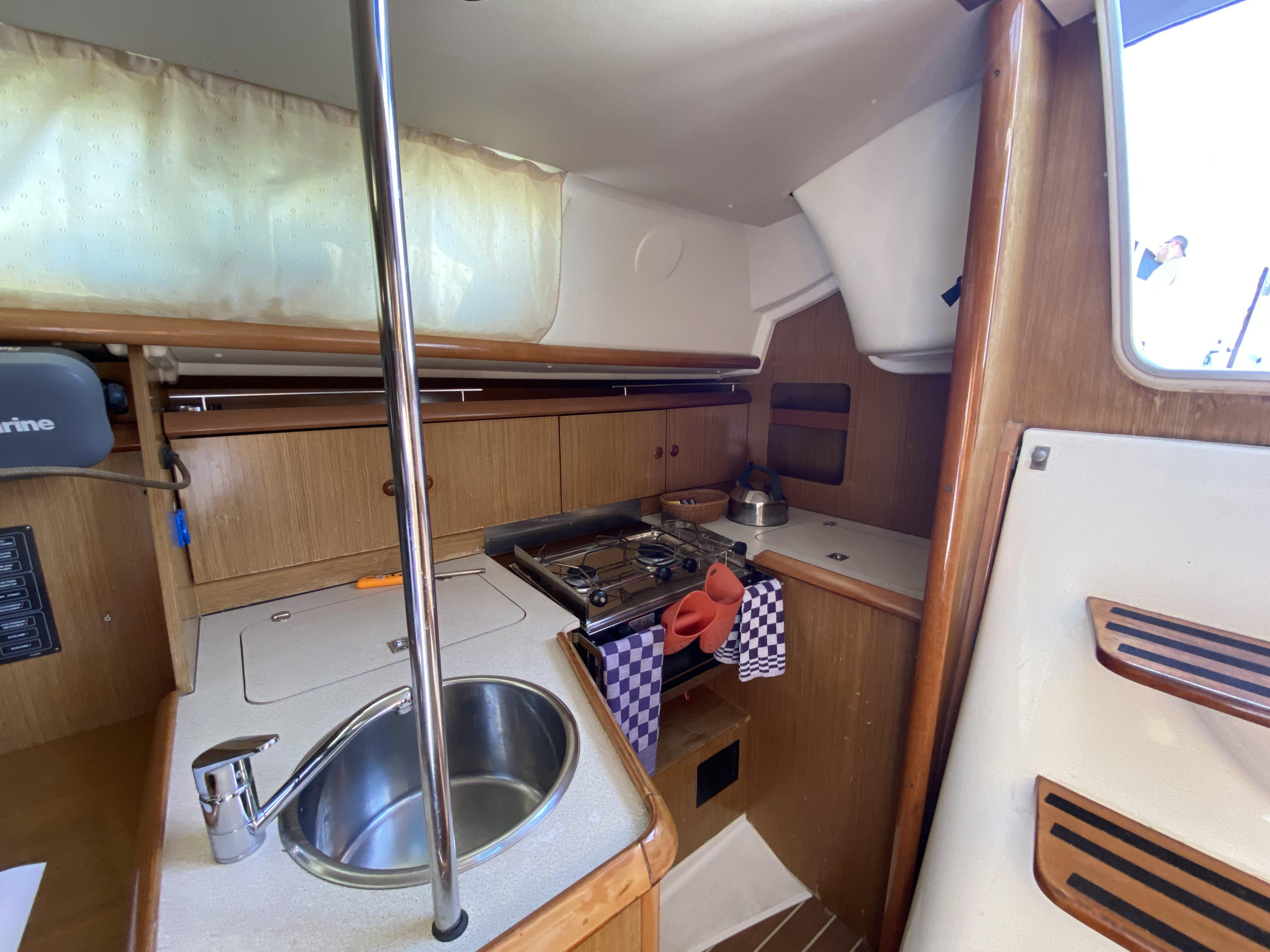 Sun Odyssey 32 i — photo 3