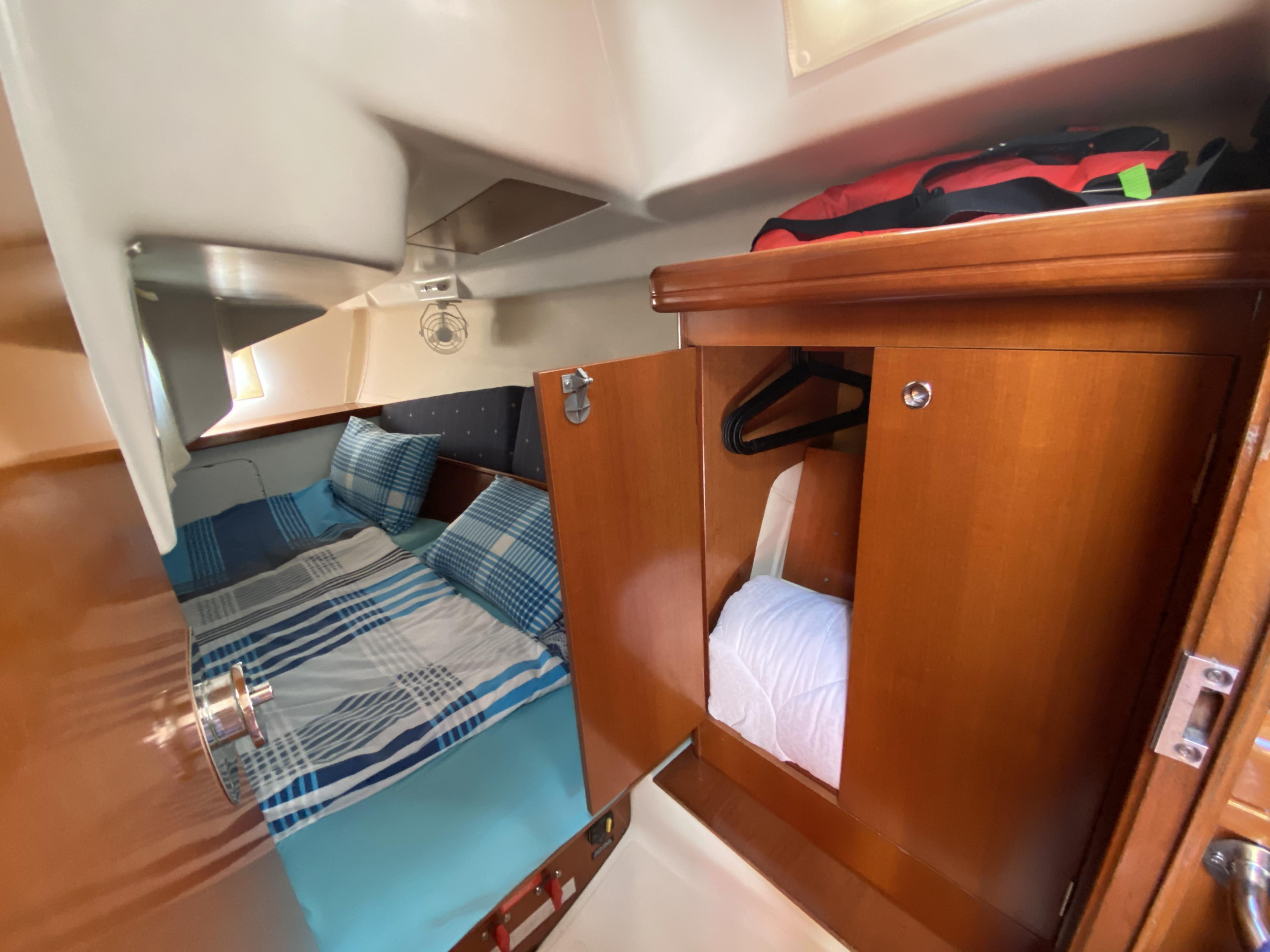 Oceanis 323 — photo 4