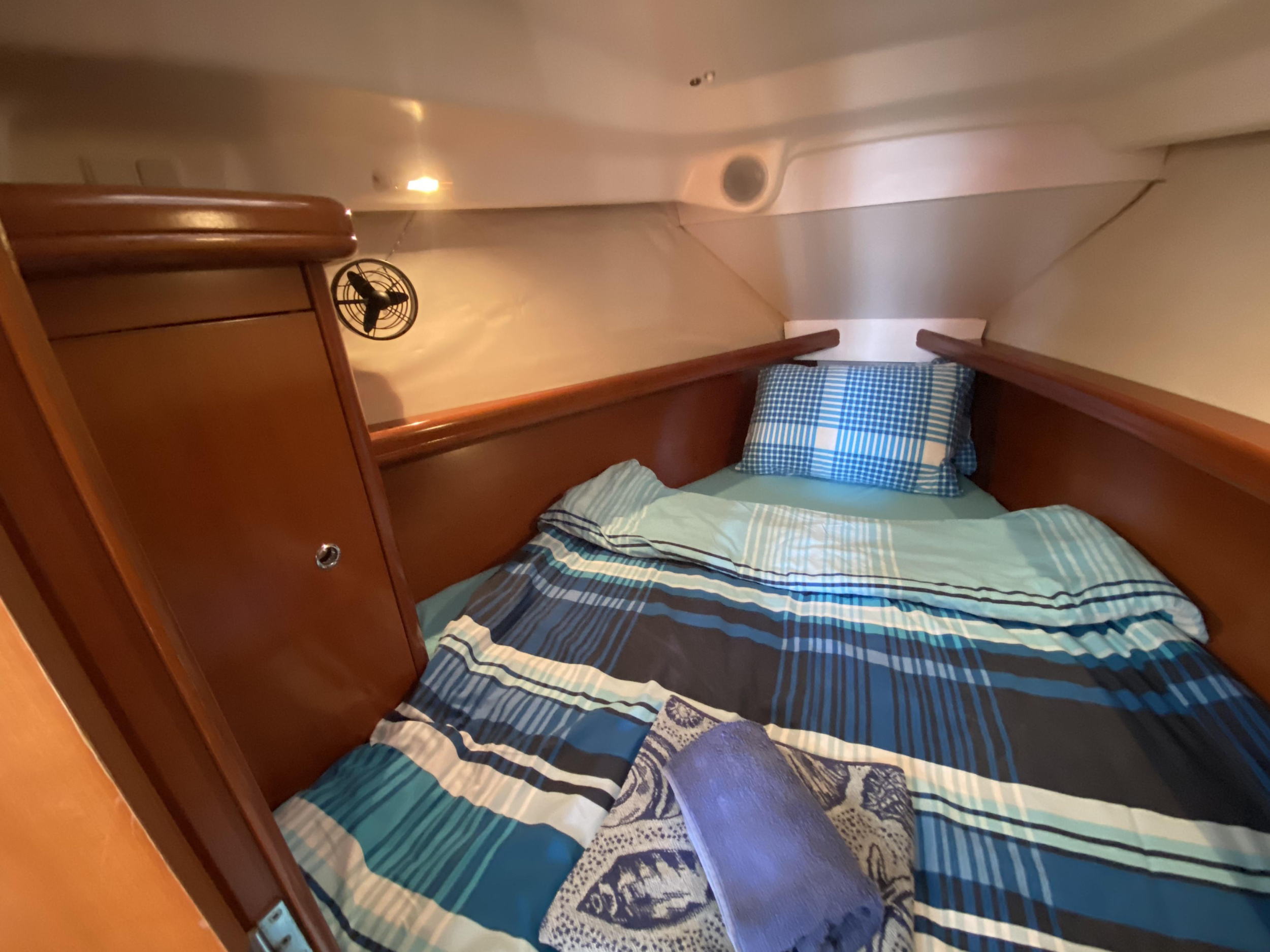 Oceanis 323 — photo 12