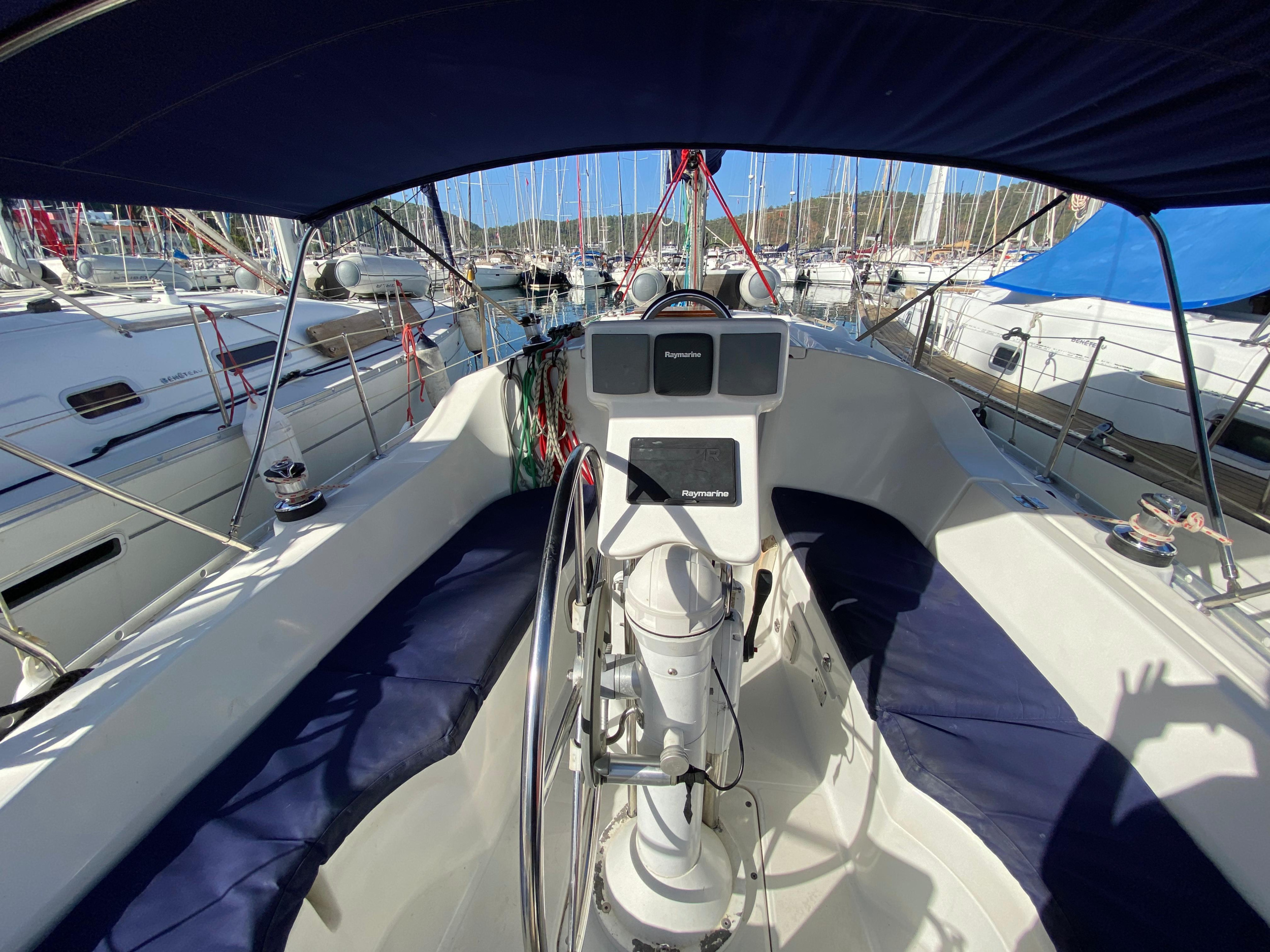 Oceanis 323 — photo 5