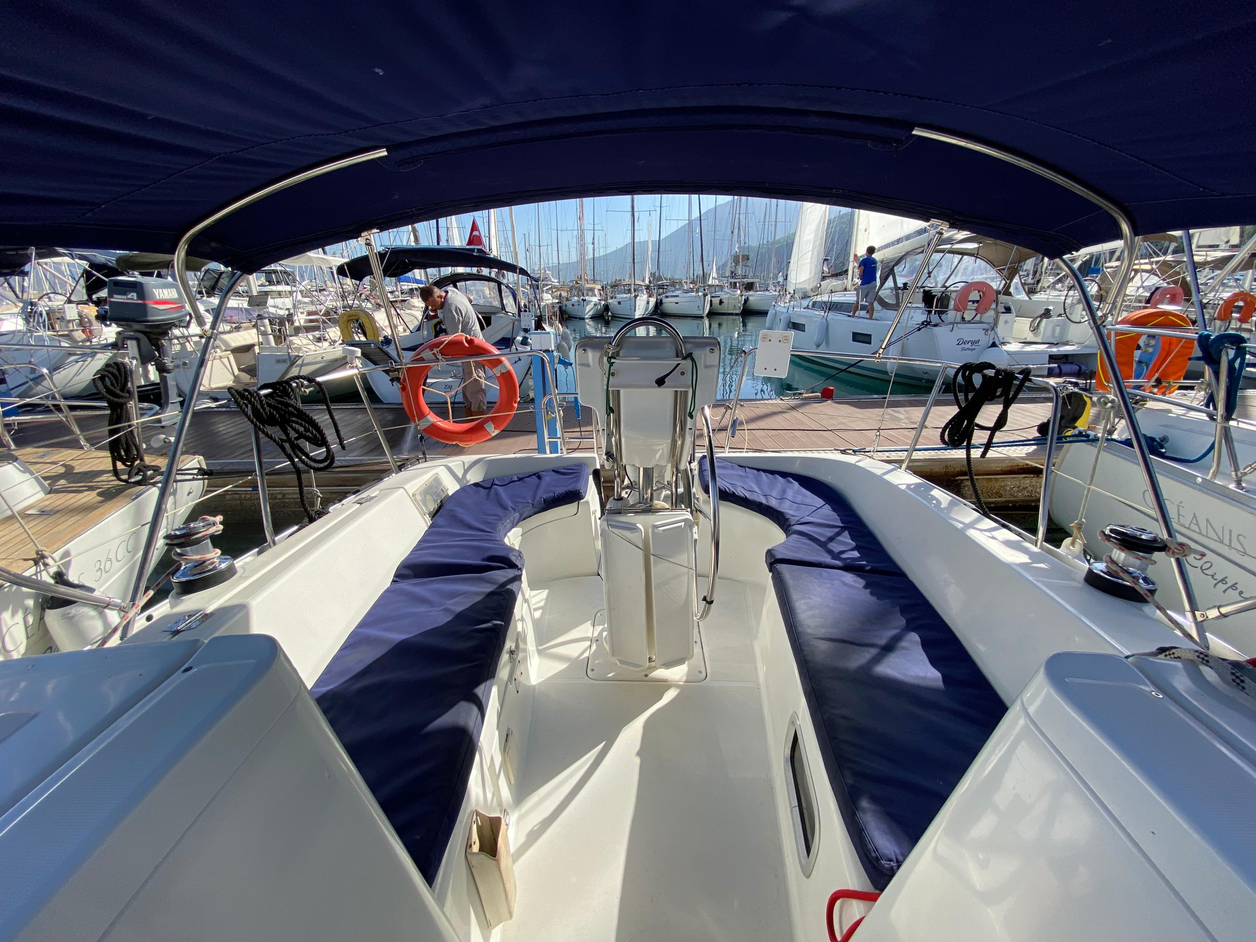 Oceanis 323 — photo 14