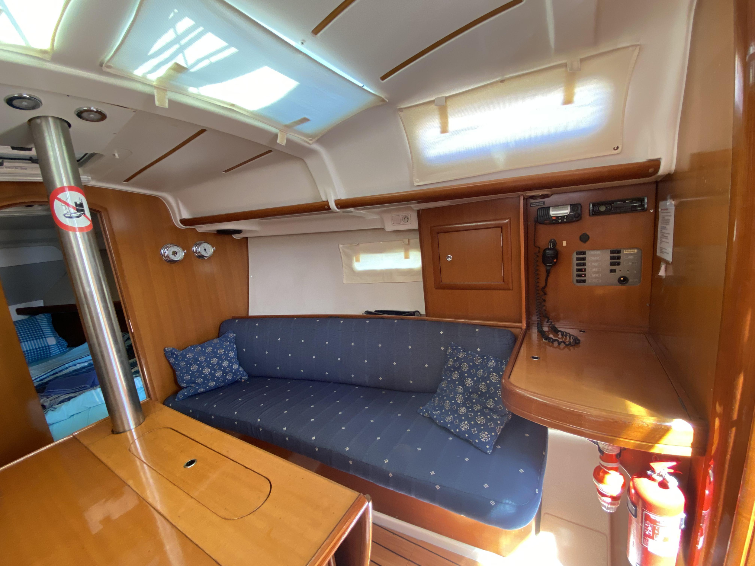 Oceanis 323 — photo 13