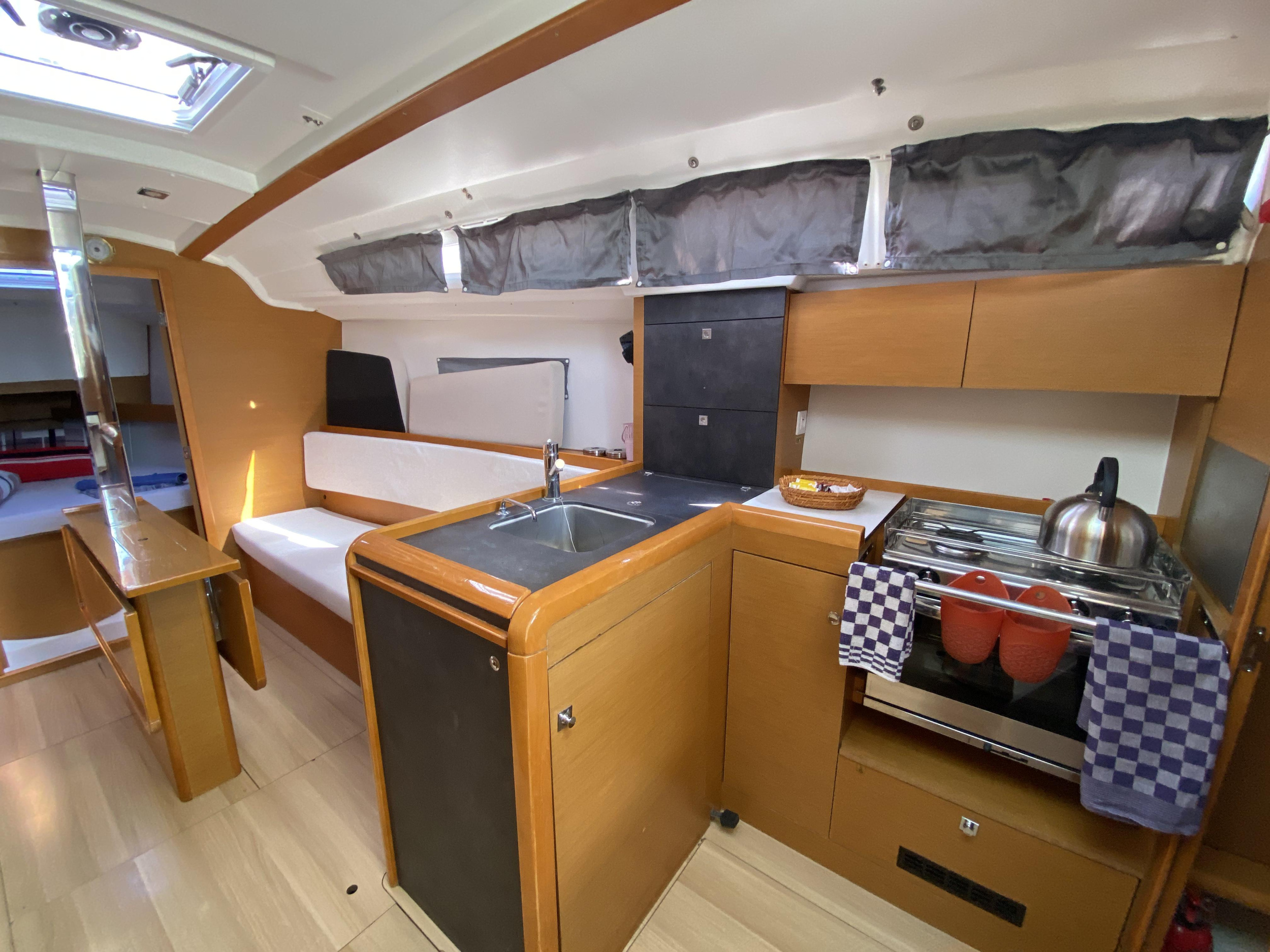Sun Odyssey 349 — photo 11