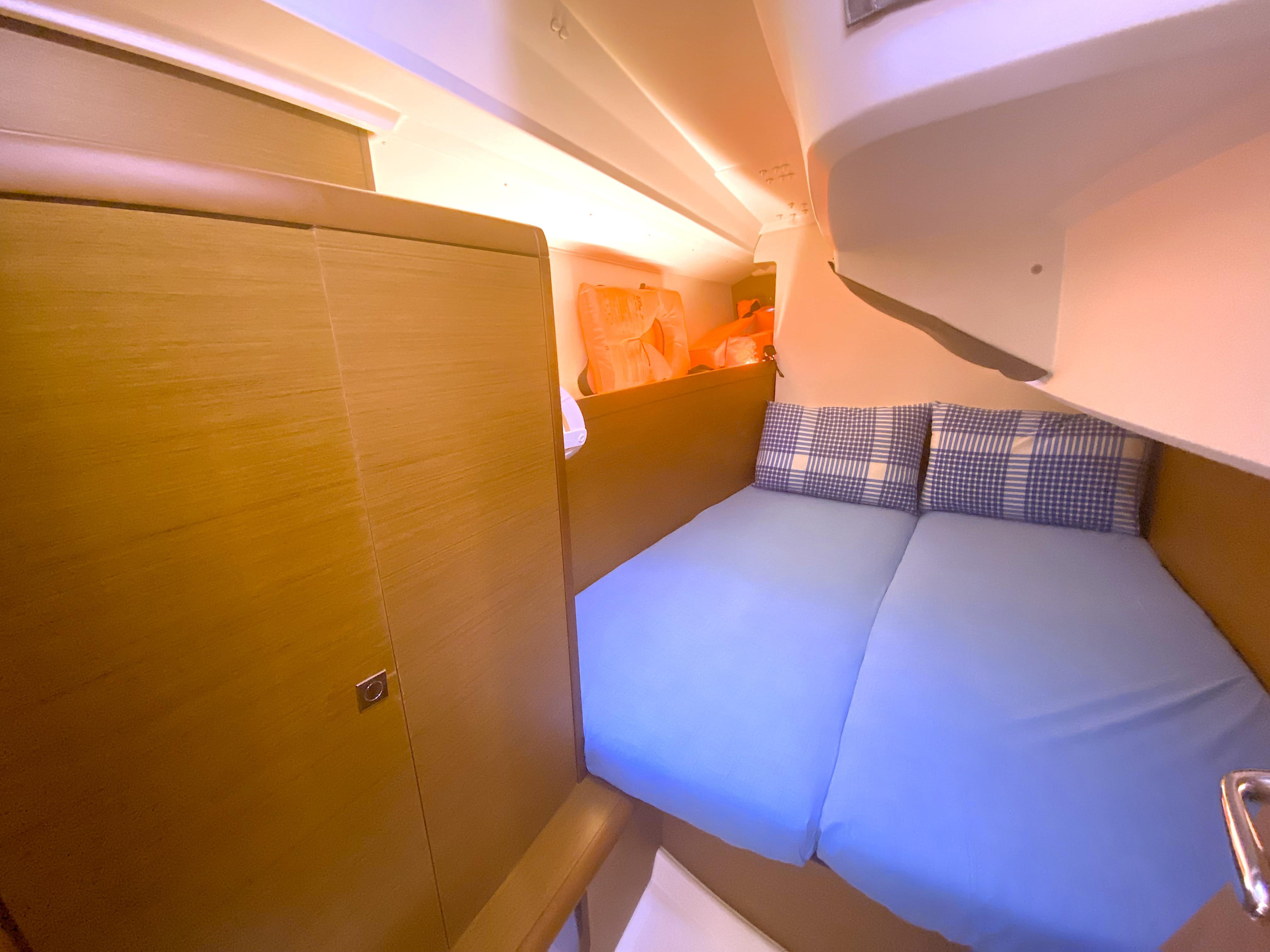 Sun Odyssey 349 — photo 2