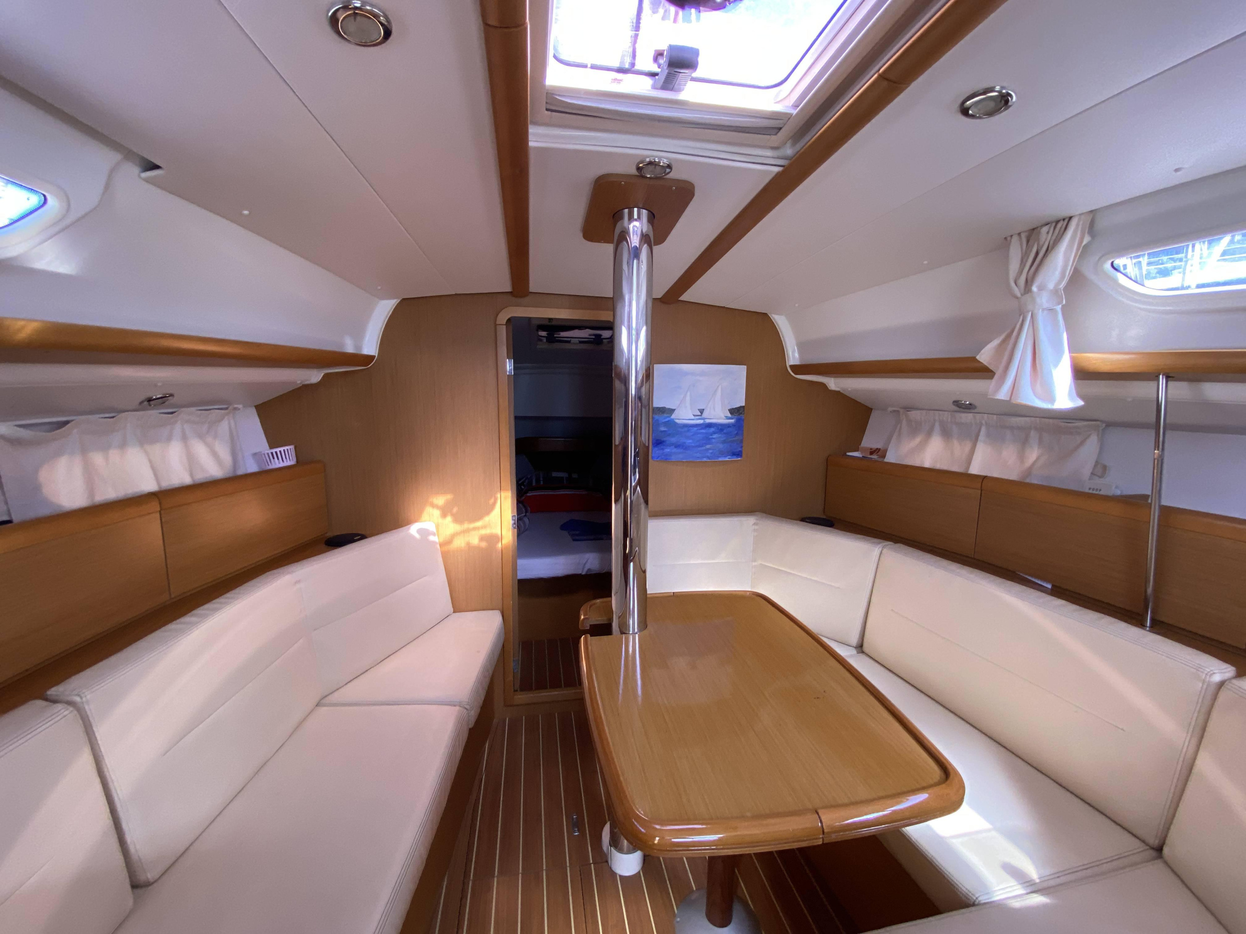 Sun Odyssey 36i — photo 6