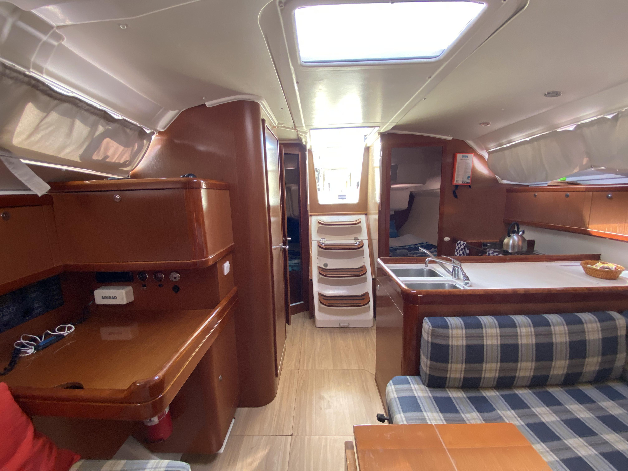 Oceanis 37 — photo 4