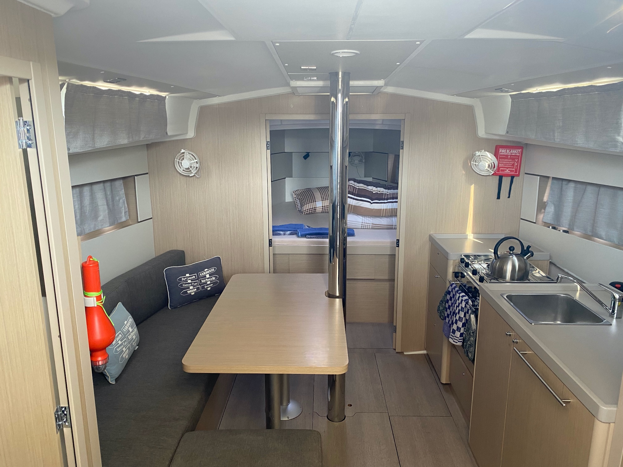 Oceanis 38.1 — photo 6