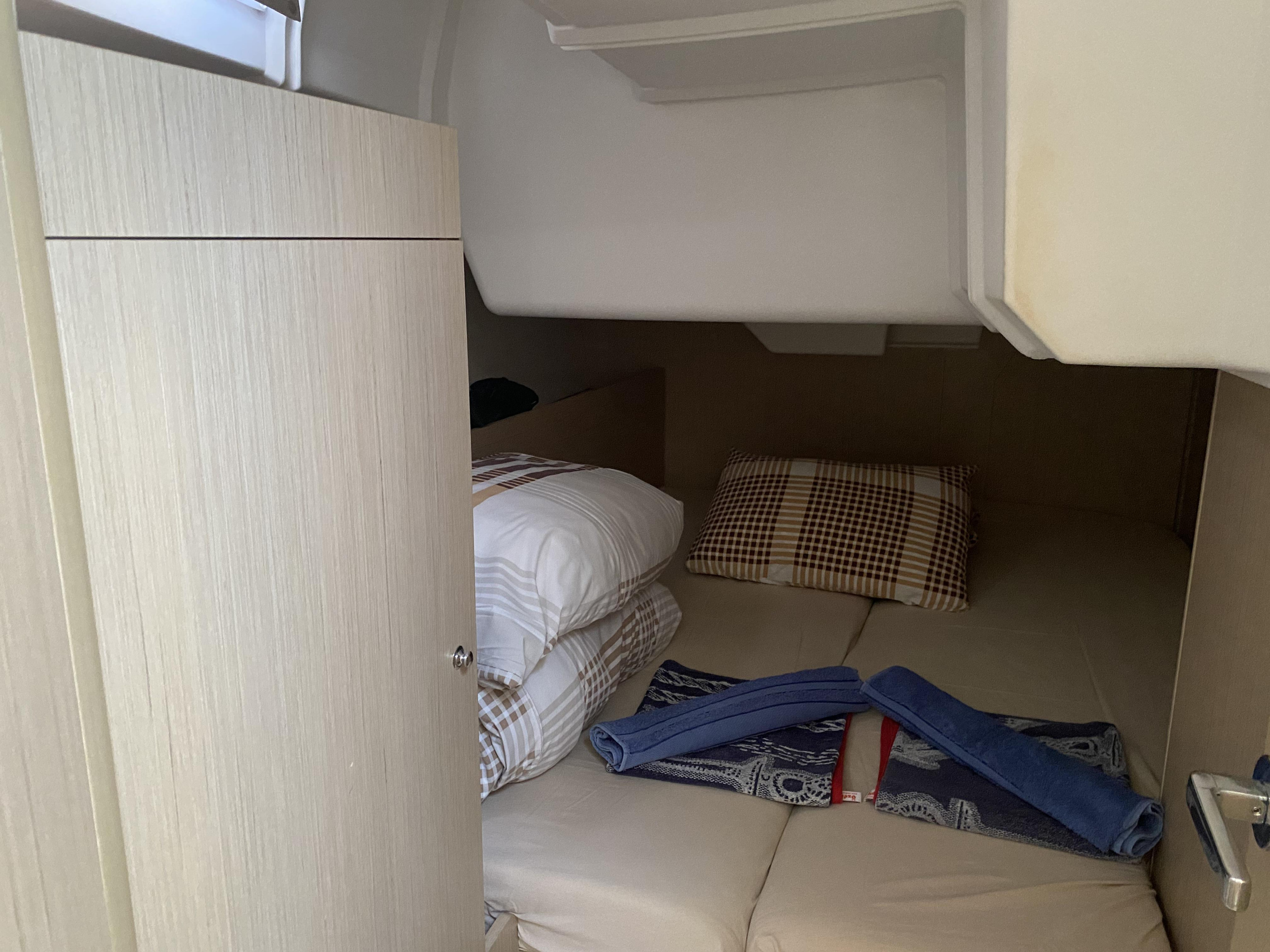Oceanis 38.1 — photo 11