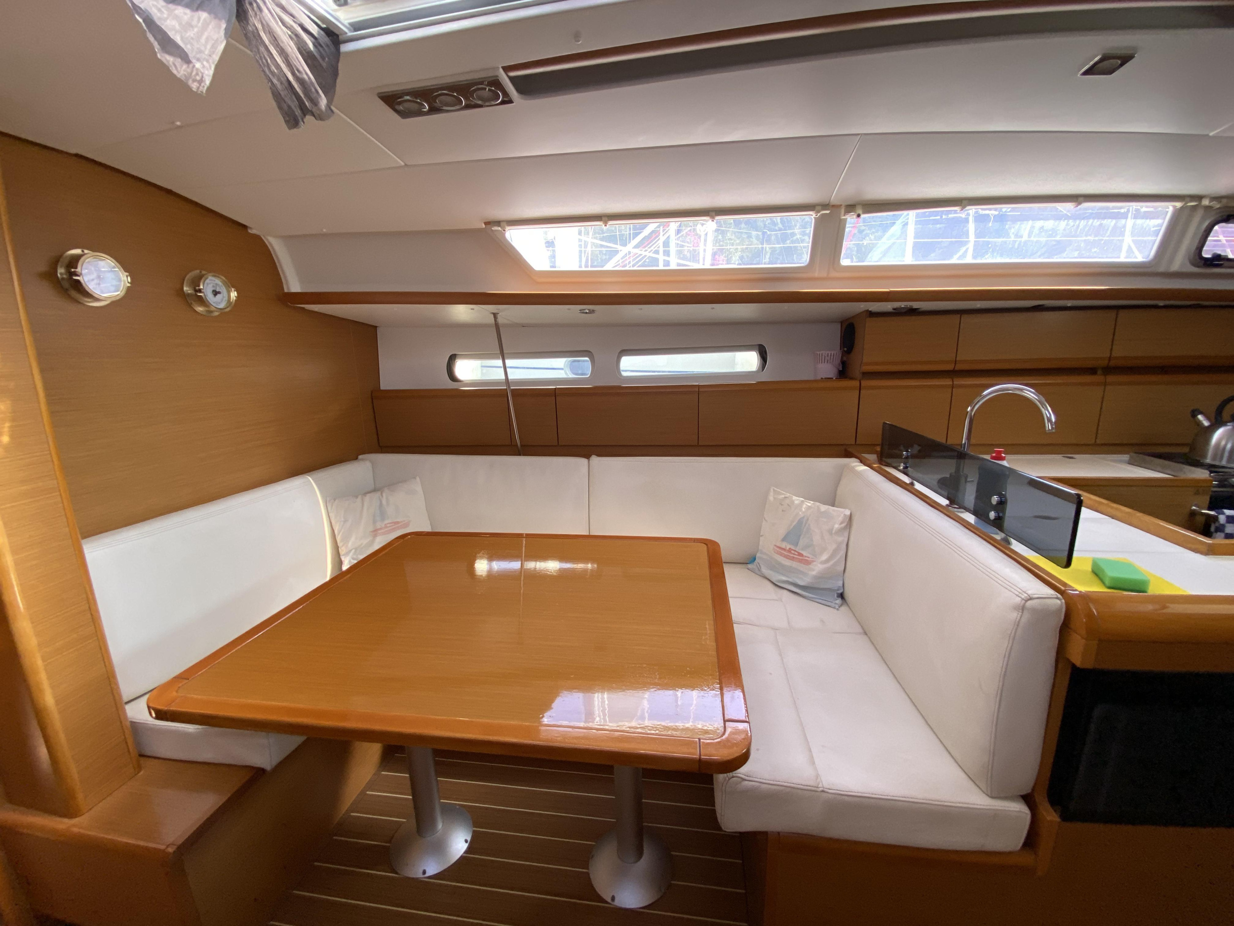 Sun Odyssey 409 — photo 11