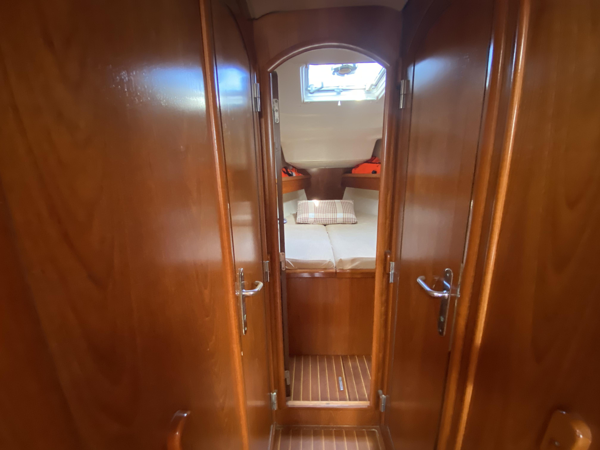 Sun Odyssey 43 — photo 8