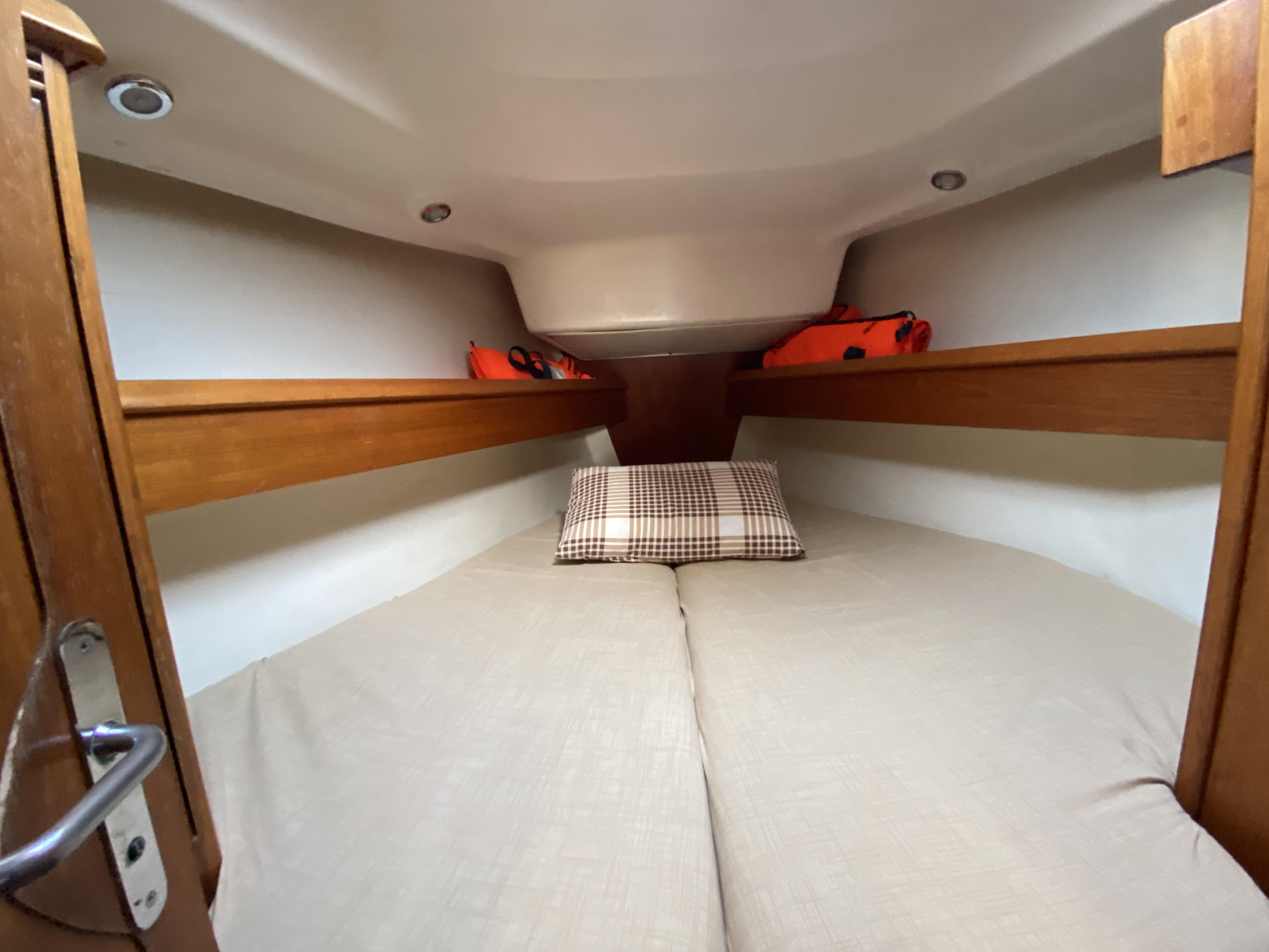 Sun Odyssey 43 — photo 3