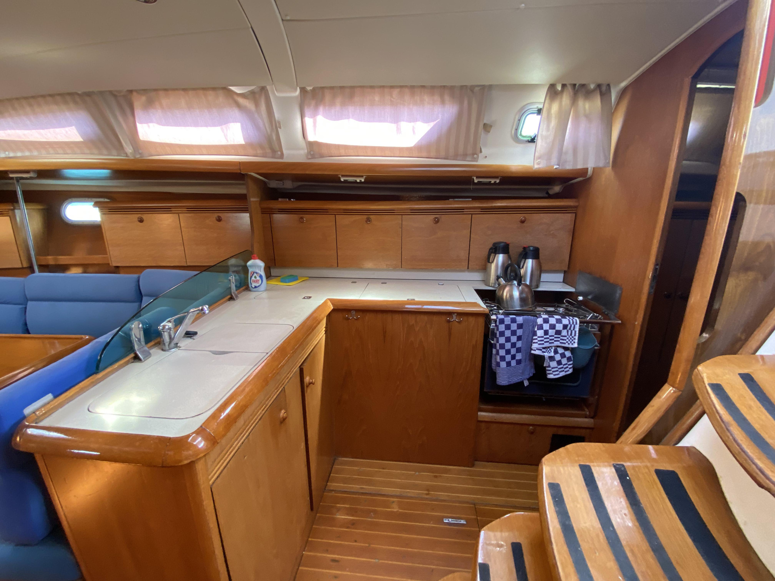 Sun Odyssey 43 — photo 13