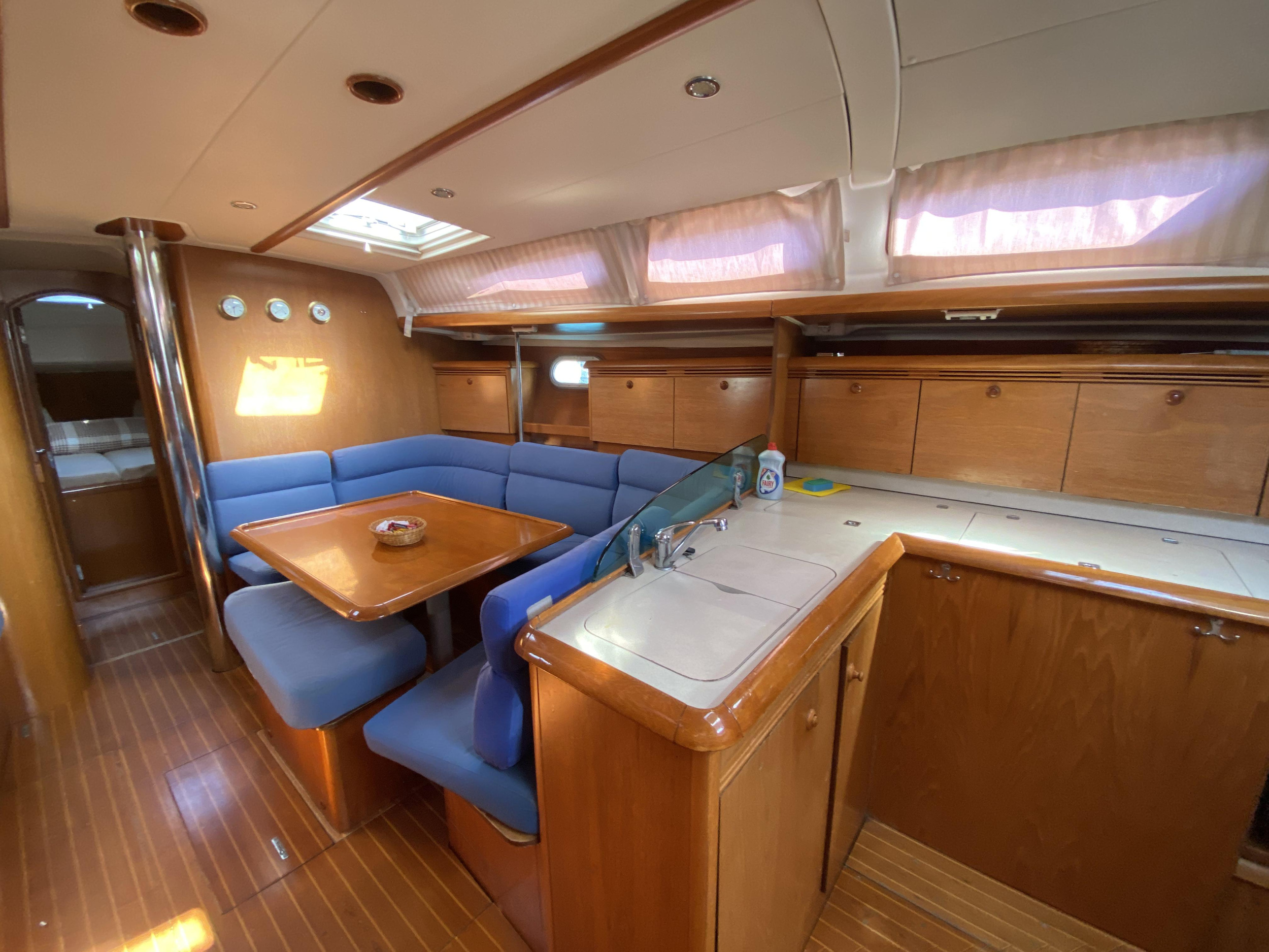 Sun Odyssey 43 — photo 16