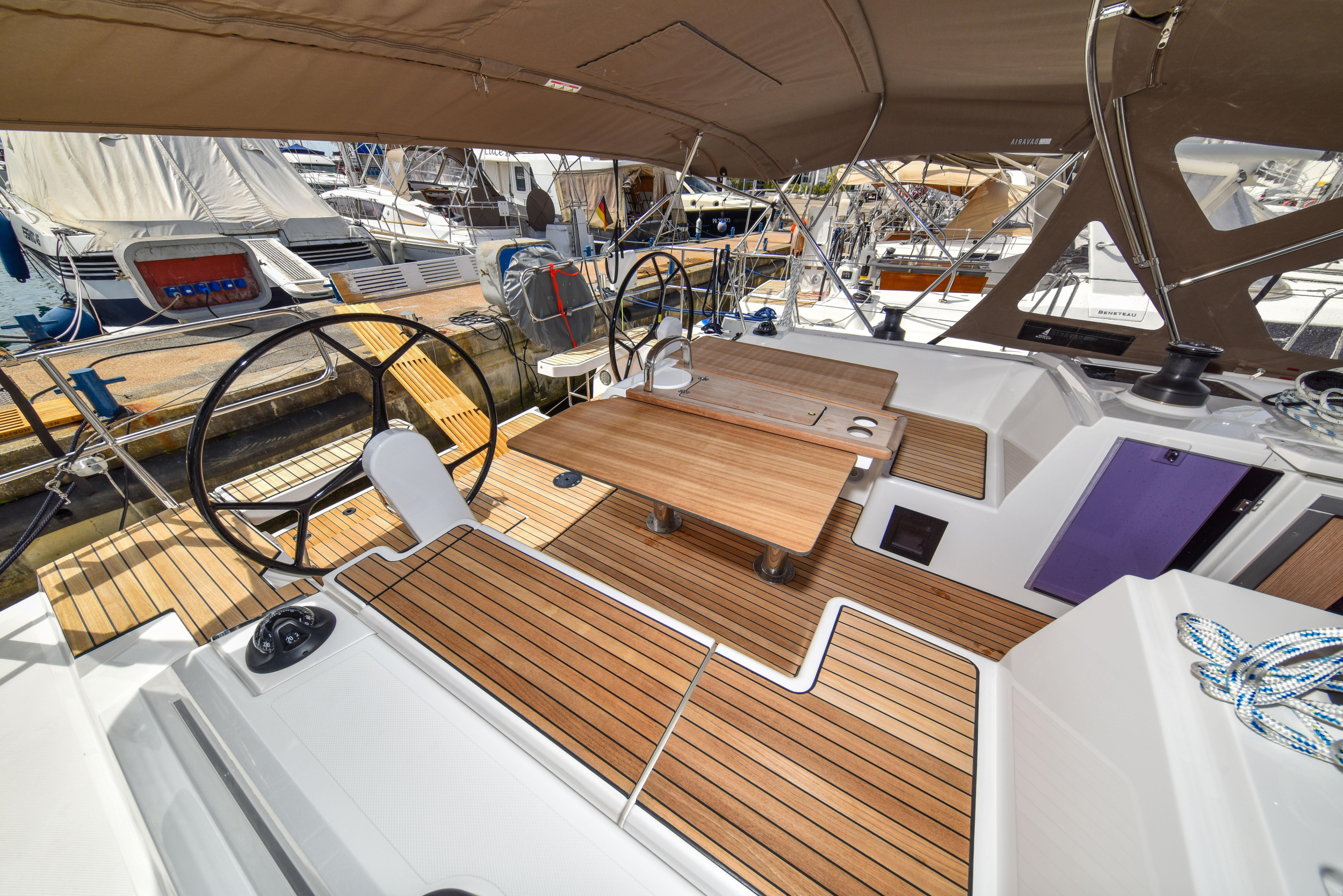 Bavaria C42 — photo 52