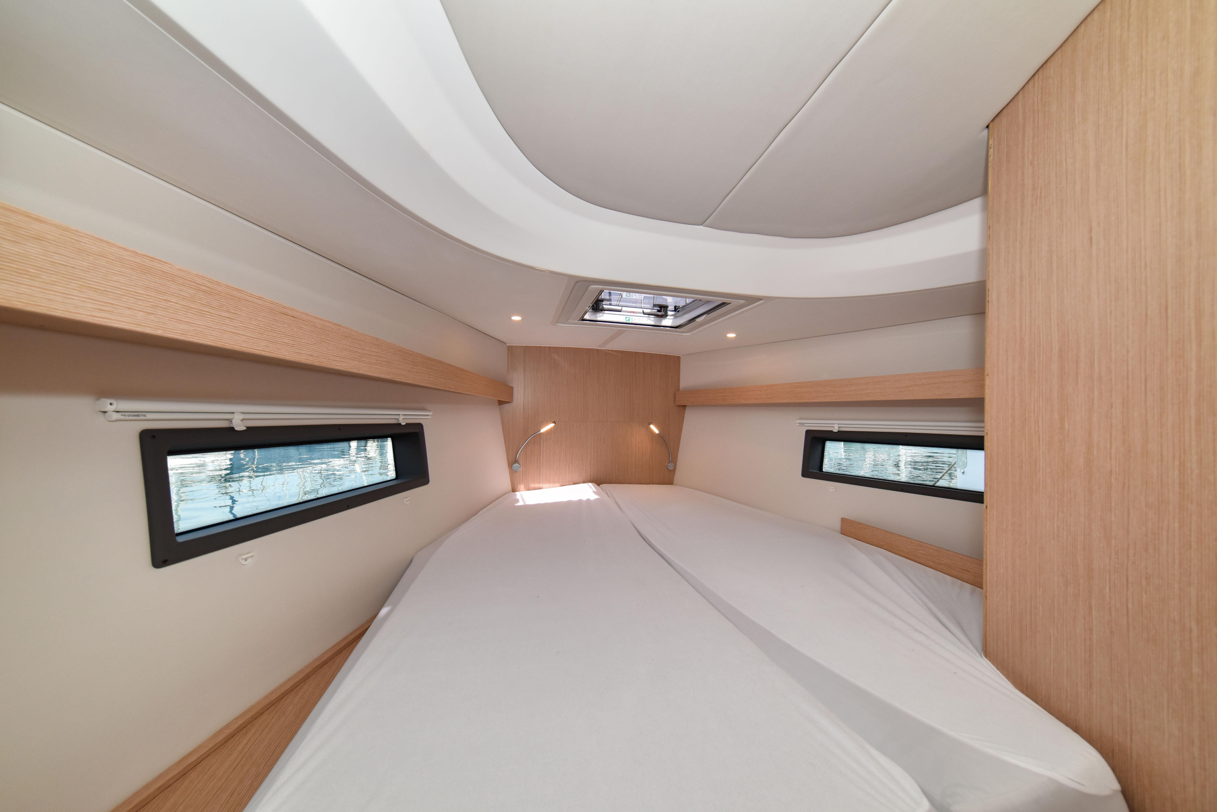 Bavaria C42 — photo 28