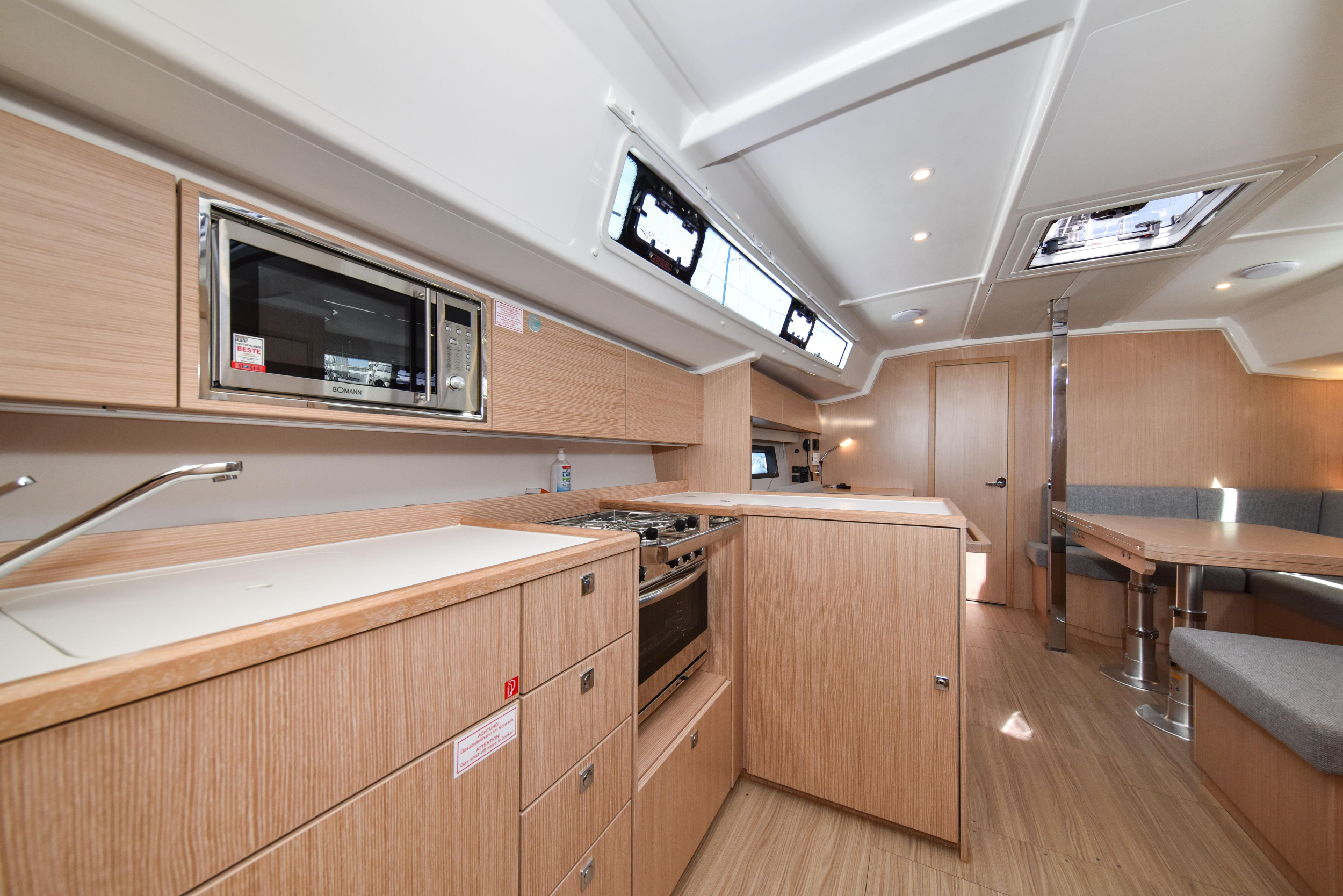 Bavaria C42 — photo 24