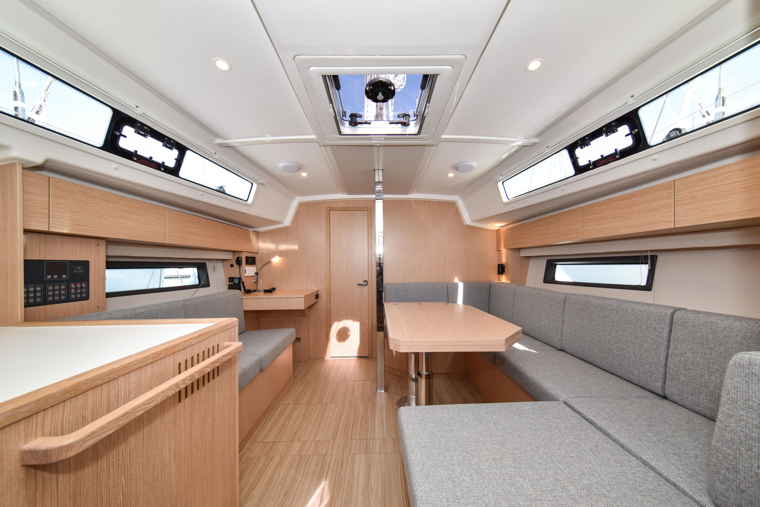 Bavaria C42 — photo 35