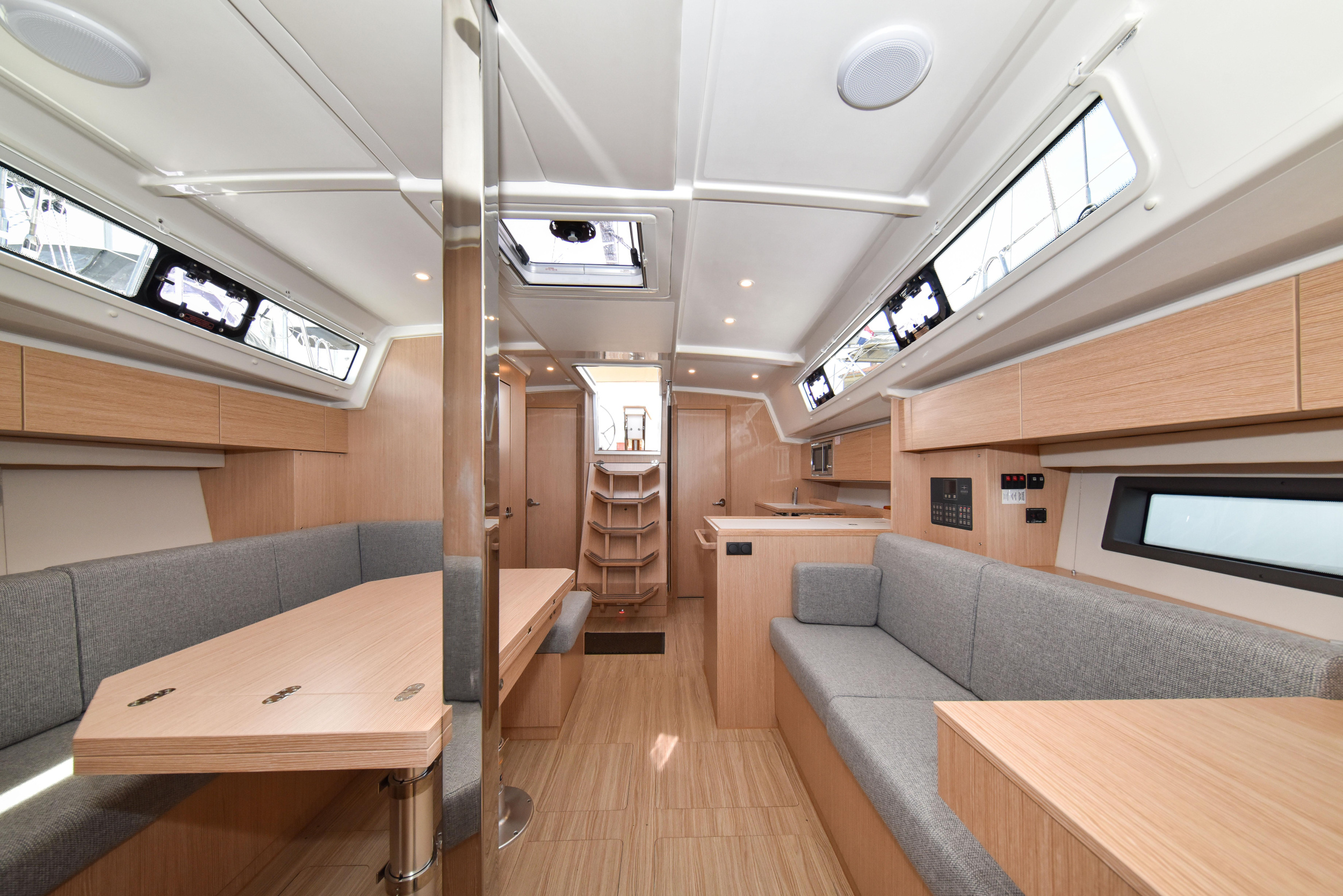 Bavaria C42 — photo 47