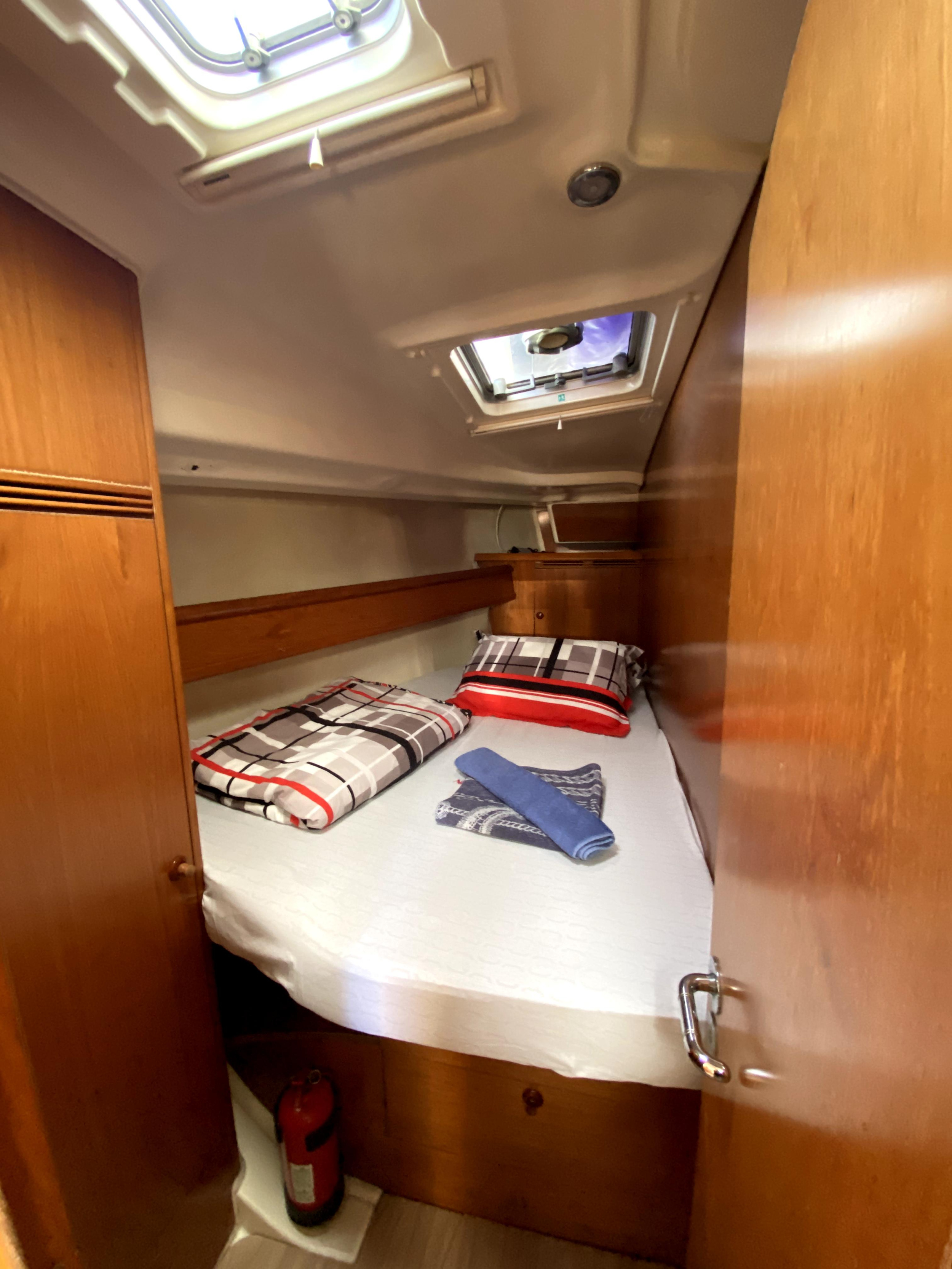 Sun Odyssey 45 — photo 9