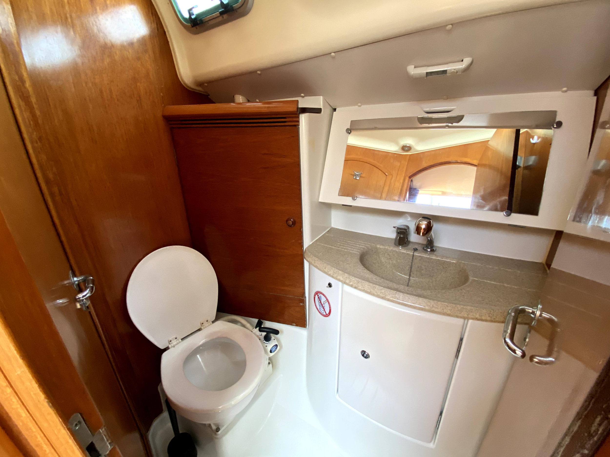 Sun Odyssey 45 — photo 12