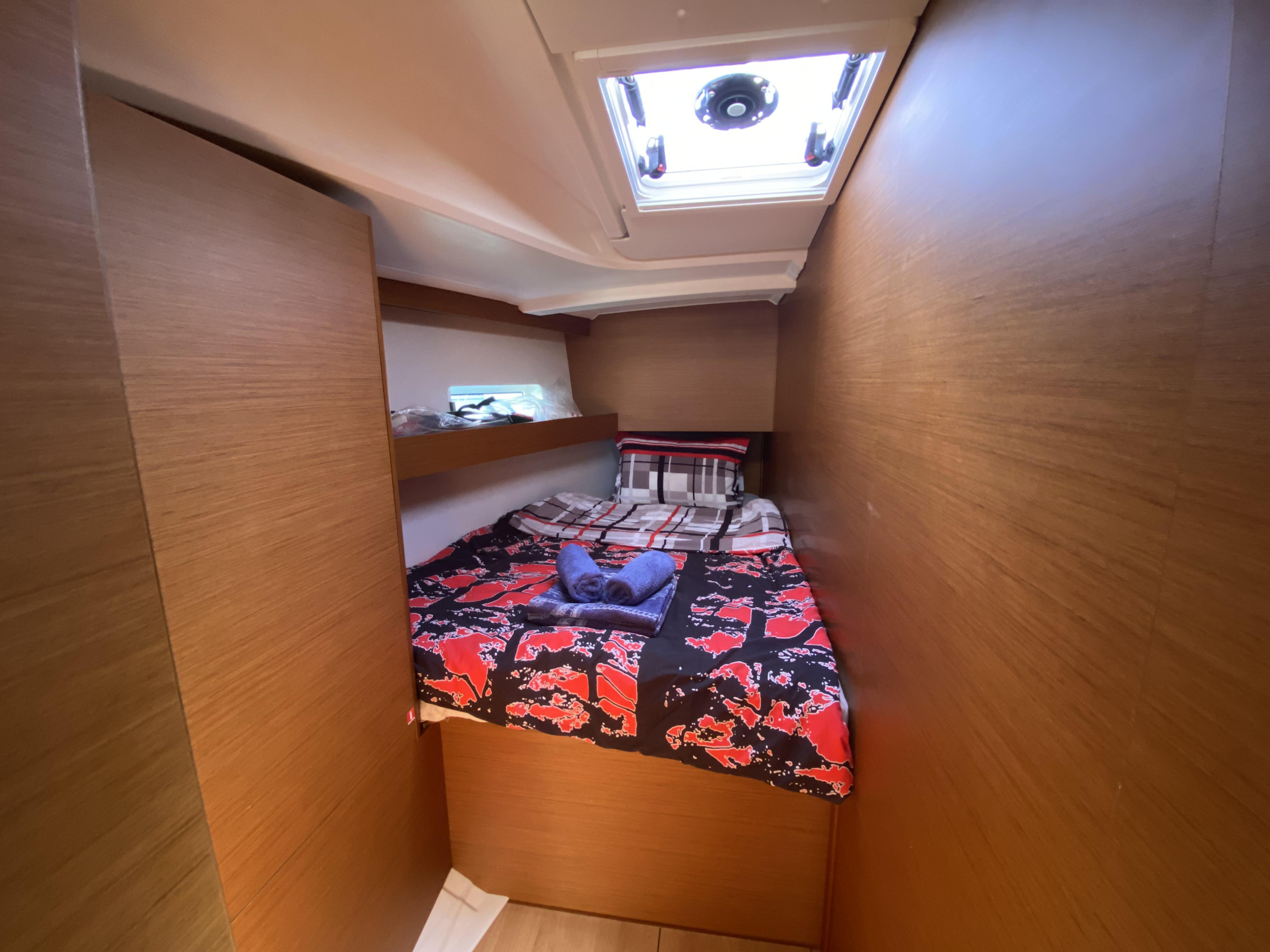 Sun Odyssey 490 — photo 7