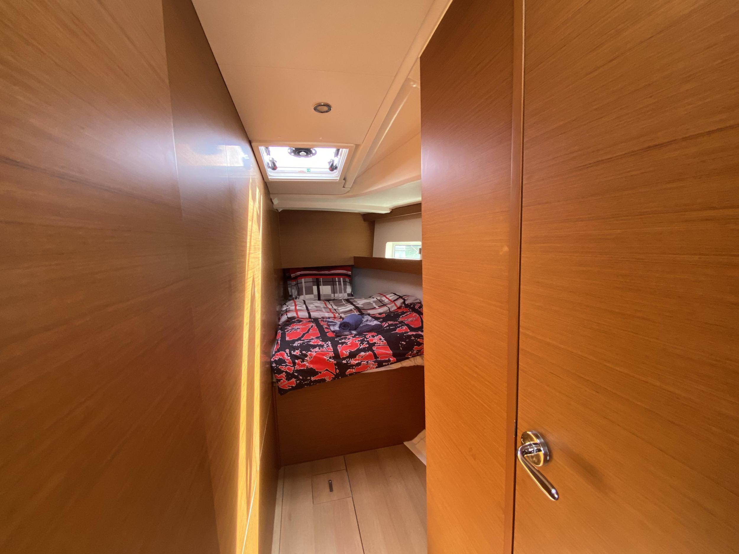 Sun Odyssey 490 — photo 17