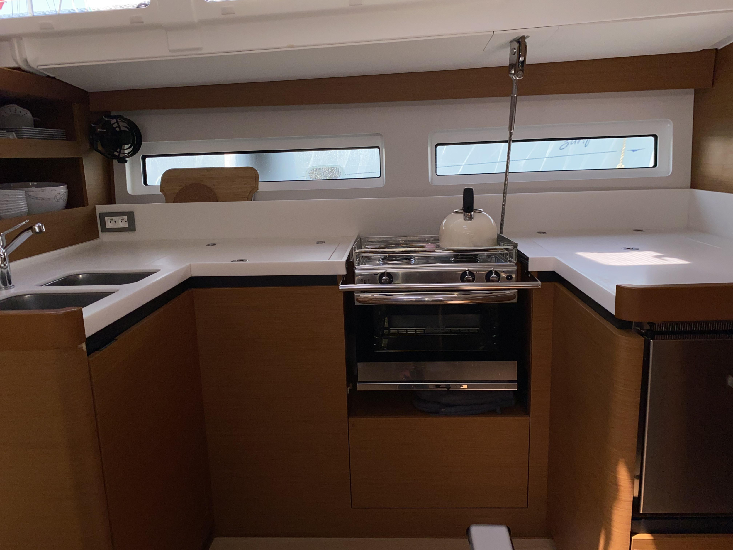 Sun Odyssey 490 — photo 9