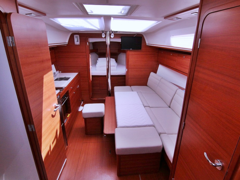 DUFOUR 382 BT — photo 6