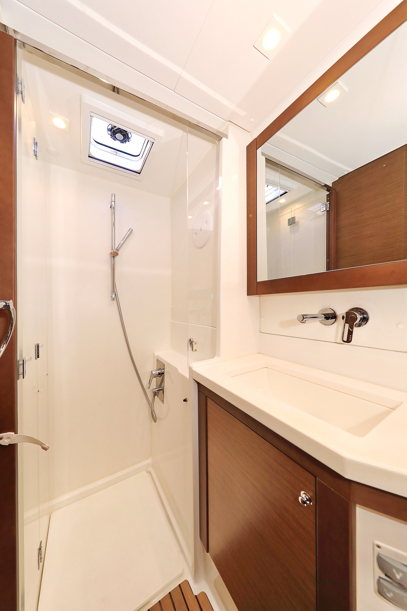 Lagoon 450 F — photo 49