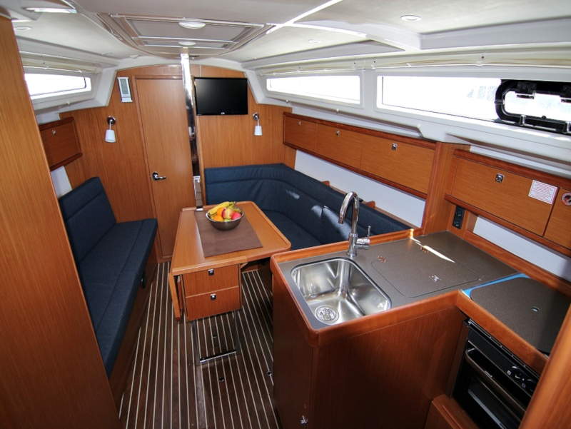 BAVARIA C 34 — photo 11