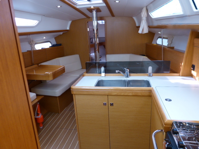 Sun Odyssey 36i — photo 5