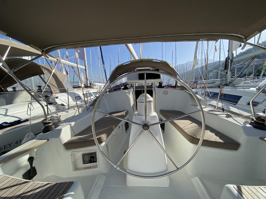 Sun Odyssey 36i — photo 11