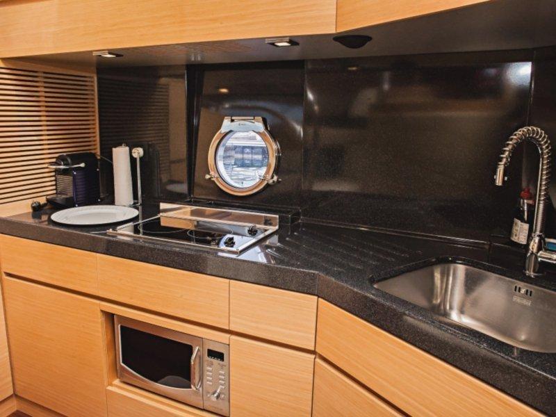 Azimut 43 Fly — photo 33