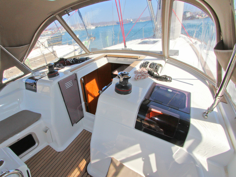 Sun Odyssey 449 — photo 4