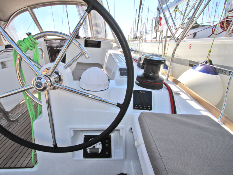 Sun Odyssey 449 — photo 2