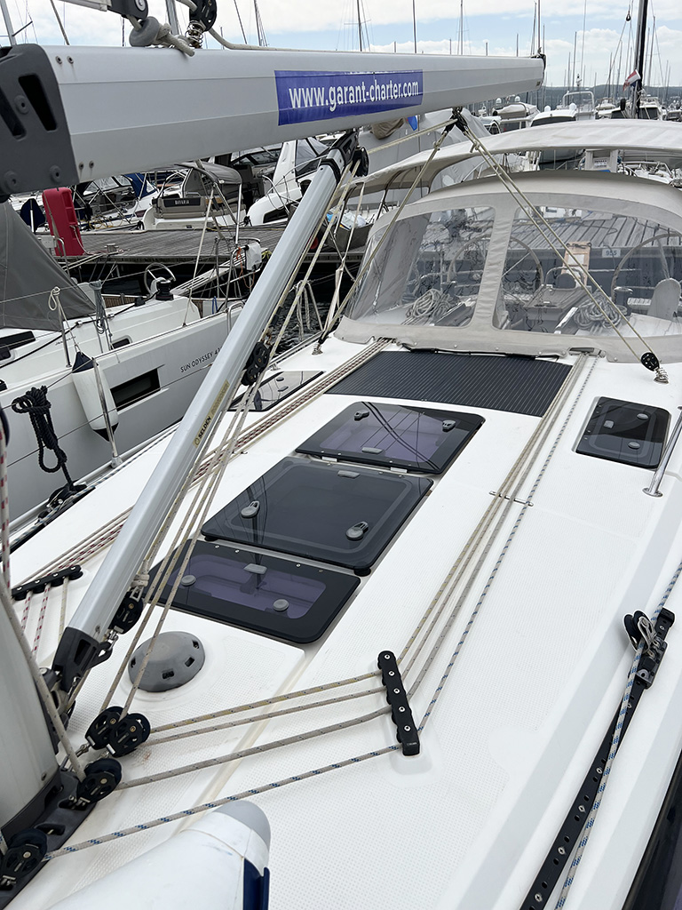 Bavaria Cruiser 37 — photo 30