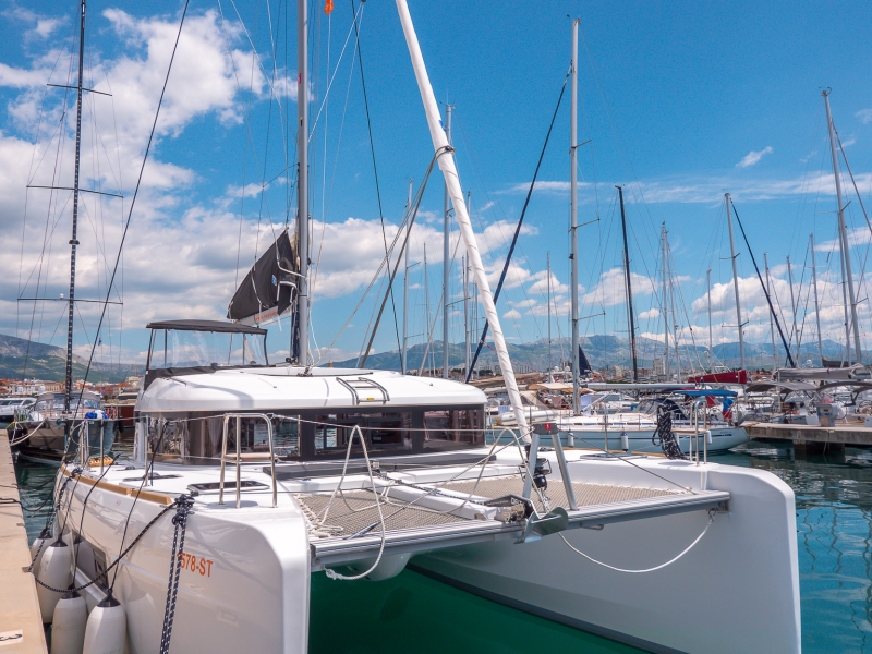 Lagoon 40 — photo 19