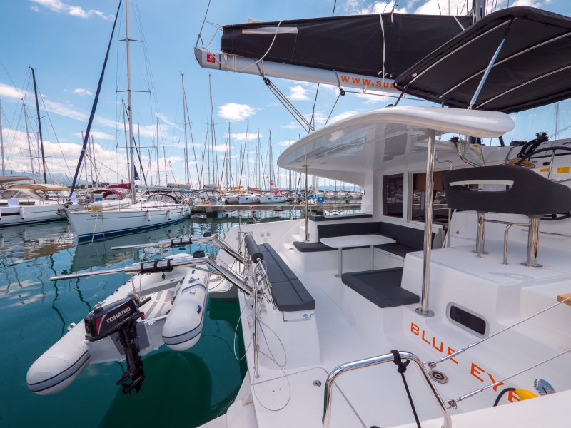Lagoon 40 — photo 18