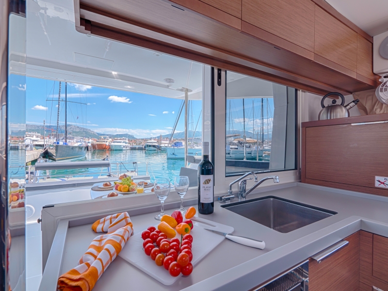 Lagoon 40 — photo 16
