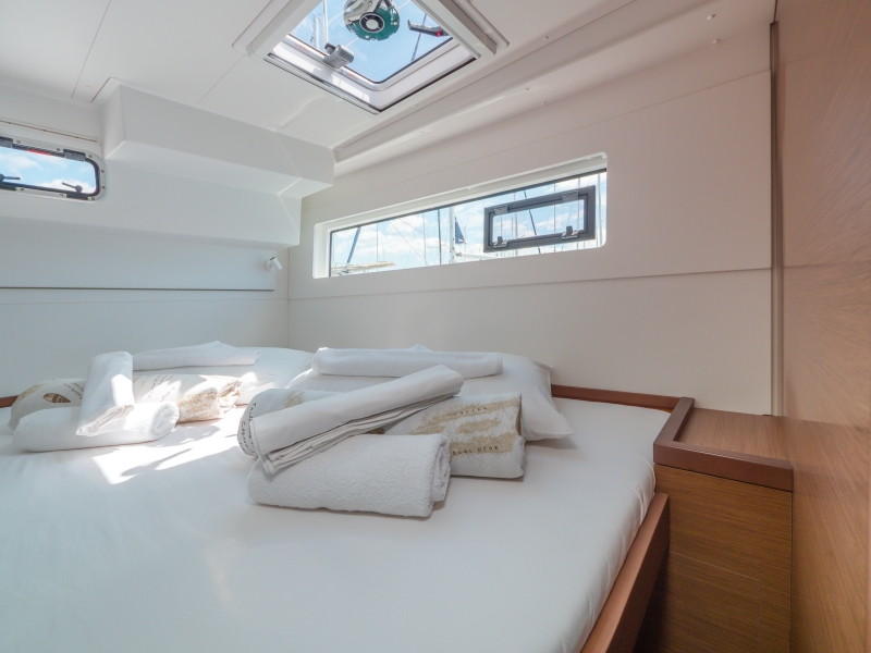 Lagoon 40 — photo 11