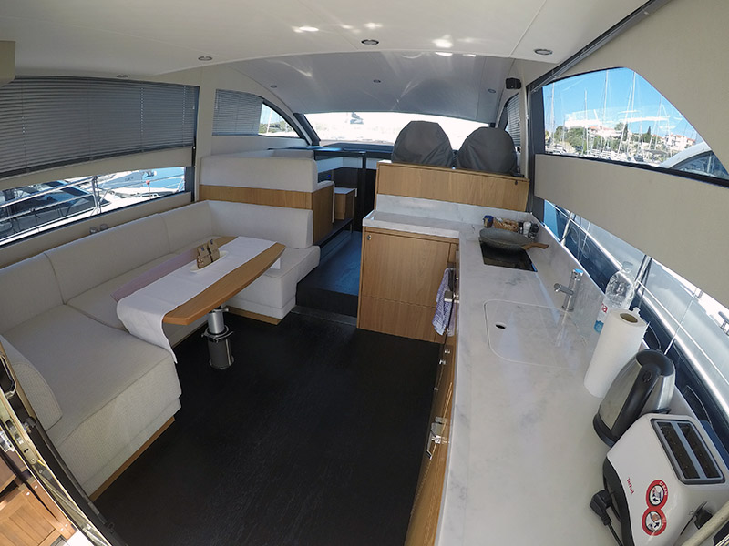 Fairline Squadron 50 — photo 14