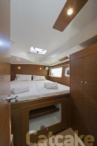 Lagoon 380 S2 — photo 3