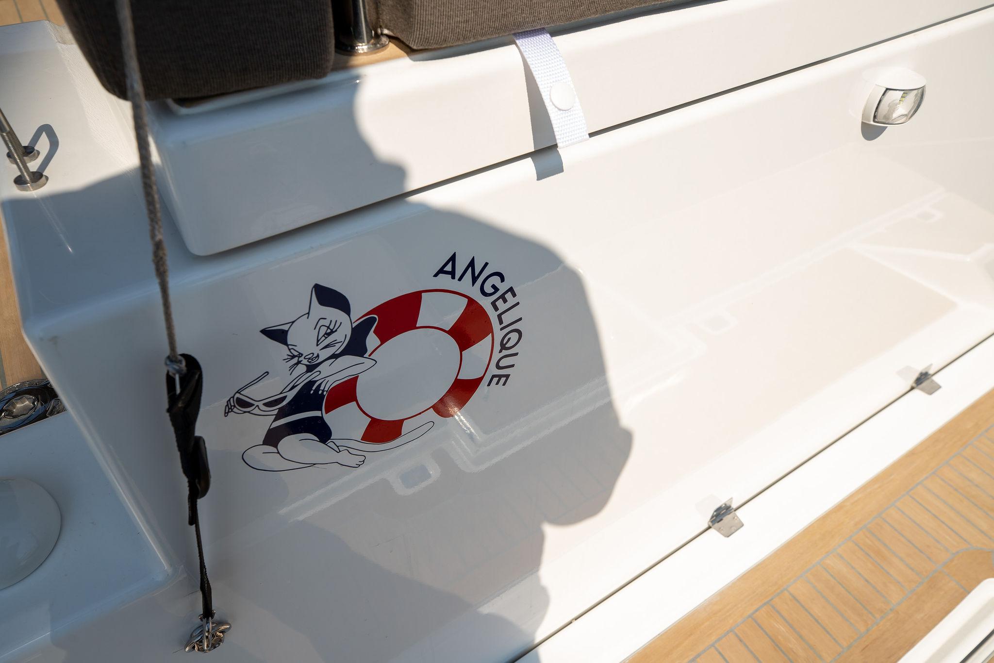 Dufour 470 owner layout — photo 17