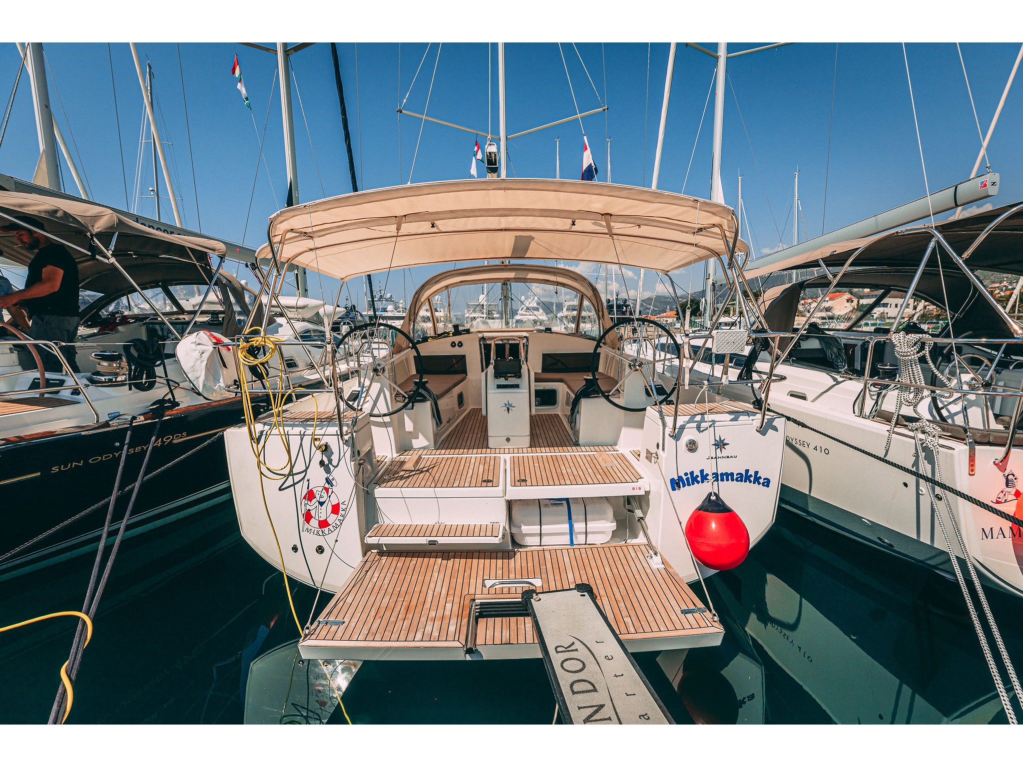 Sun Odyssey 440 — photo 1