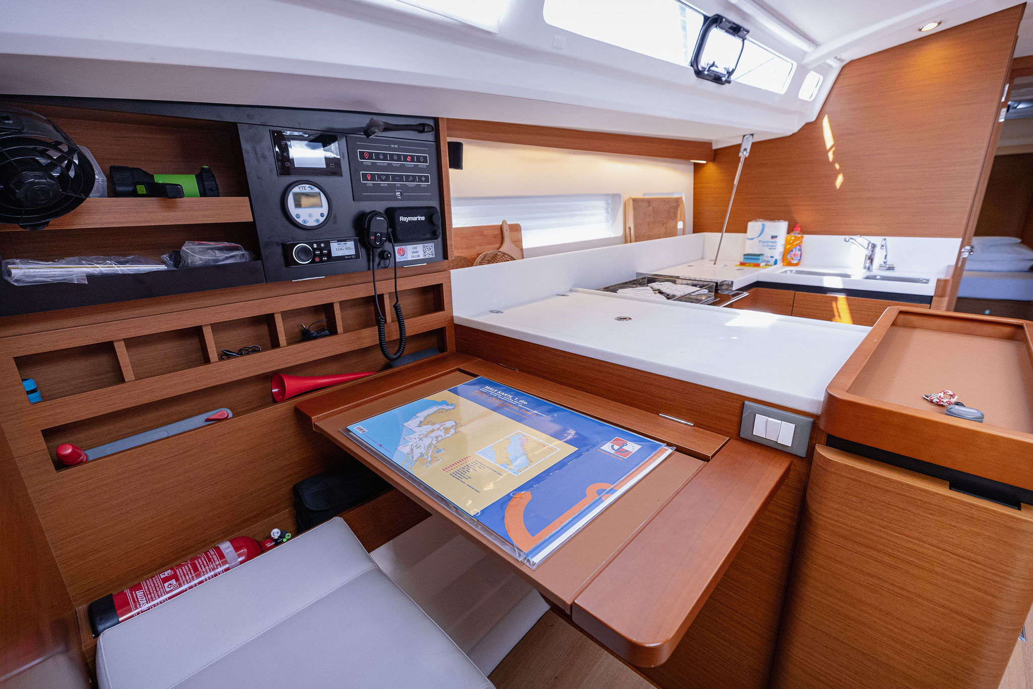 Sun Odyssey 440 — photo 34