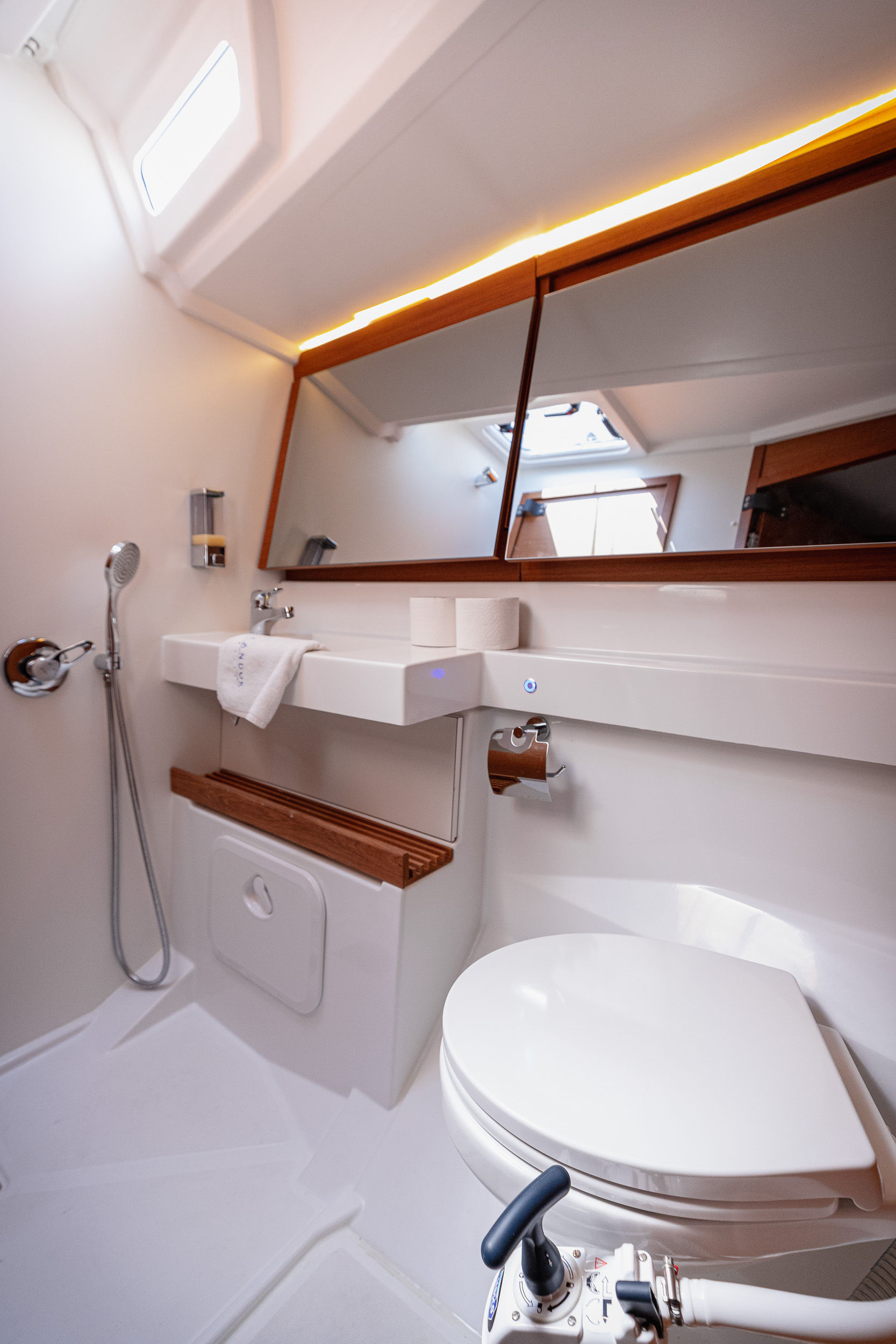 Sun Odyssey 440 — photo 25
